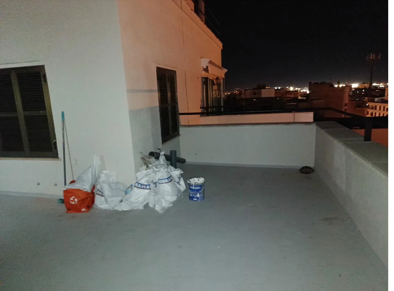 Gestión de residuos de amianto en cubierta de comunidad en Palma